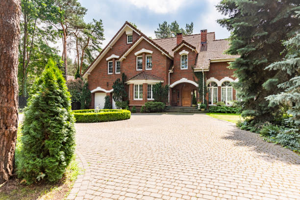 Best Driveway Paving Contractor  in Gold Hill, OR